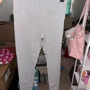 PINK Victoria's Secret Gray Leggings Soft and Stylish